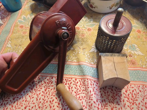 Old ferbedo grater kitchen - ferbedo,